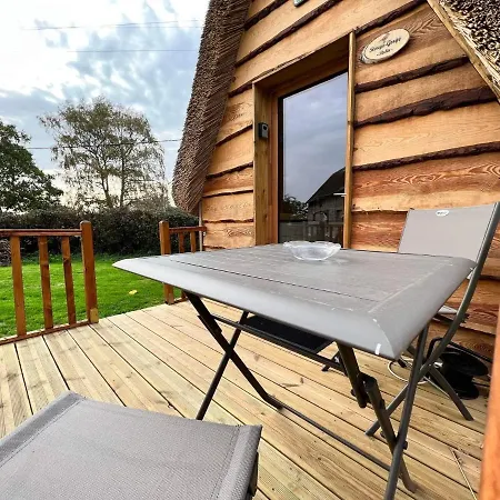 Les Mini-chaumieres شاليه